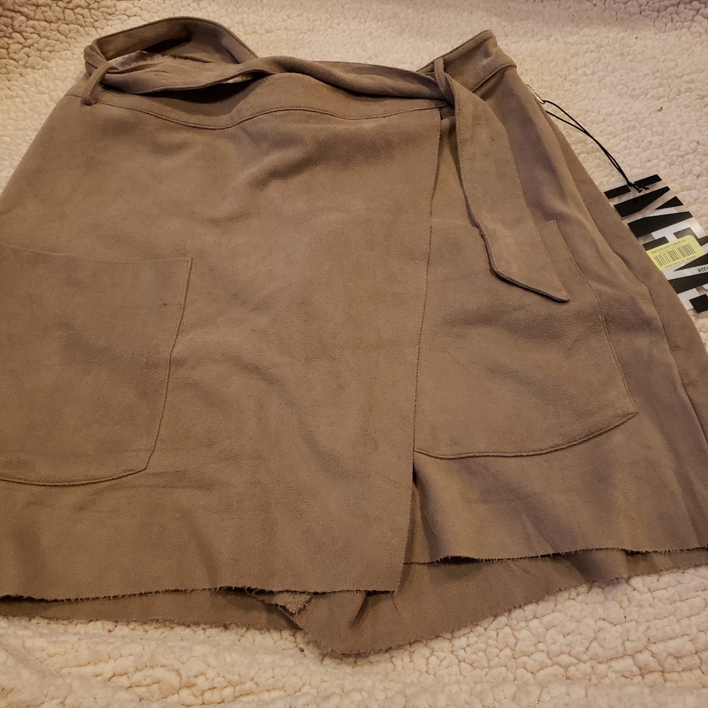 Hyfve girls skirt, brand new.